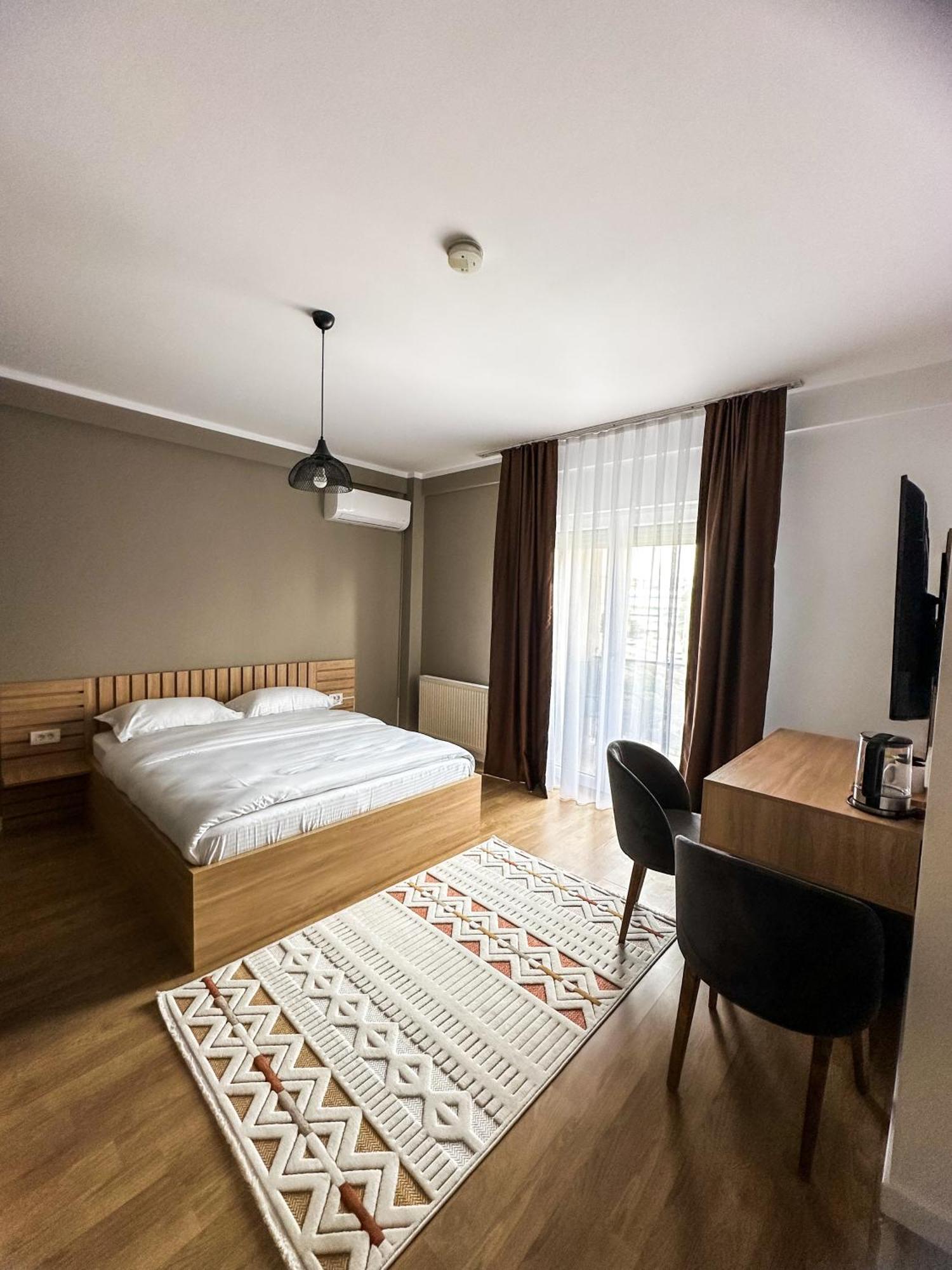 Grand Apartments Prishtina Prishtinë Exterior photo
